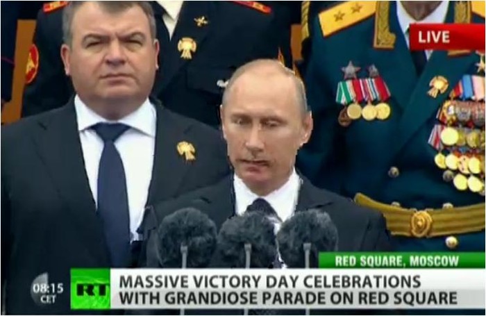 Tổng thống Putin phát biểu, đứng cạnh các quan chức cao cấp nhất của Điện Kremlia